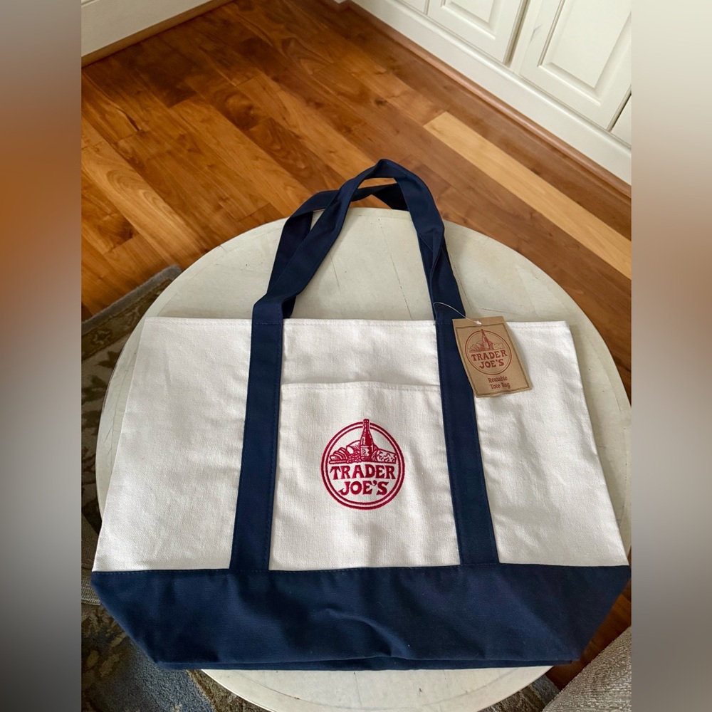 NWT Trader’s Joe’s Classic Canvas Large Tote 🍎🍌🍊